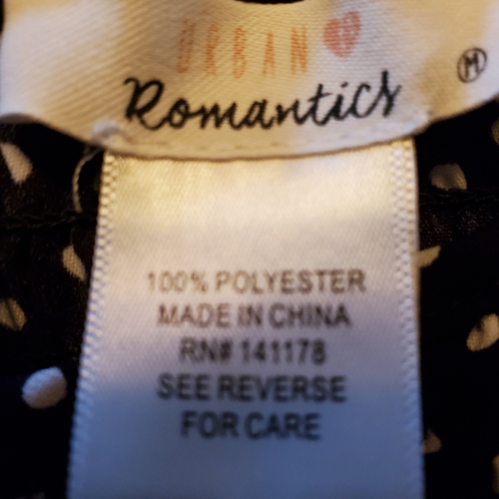 Urban Romantics Black w/ White Polka-dot Short Sleeve Babydoll Top - Picture 5 of 6